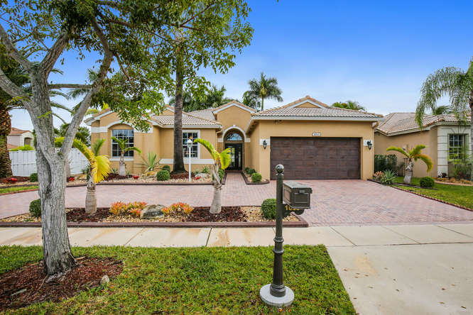 Pembroke Falls Newport Model Home Sold